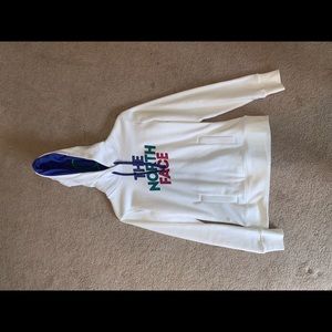 NWOT The North Face sweatshirt